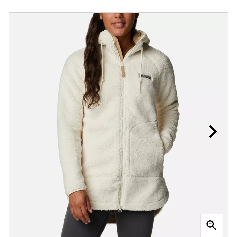 Columbia Cream Sherpa Jacket with Plush Texture and High Collar